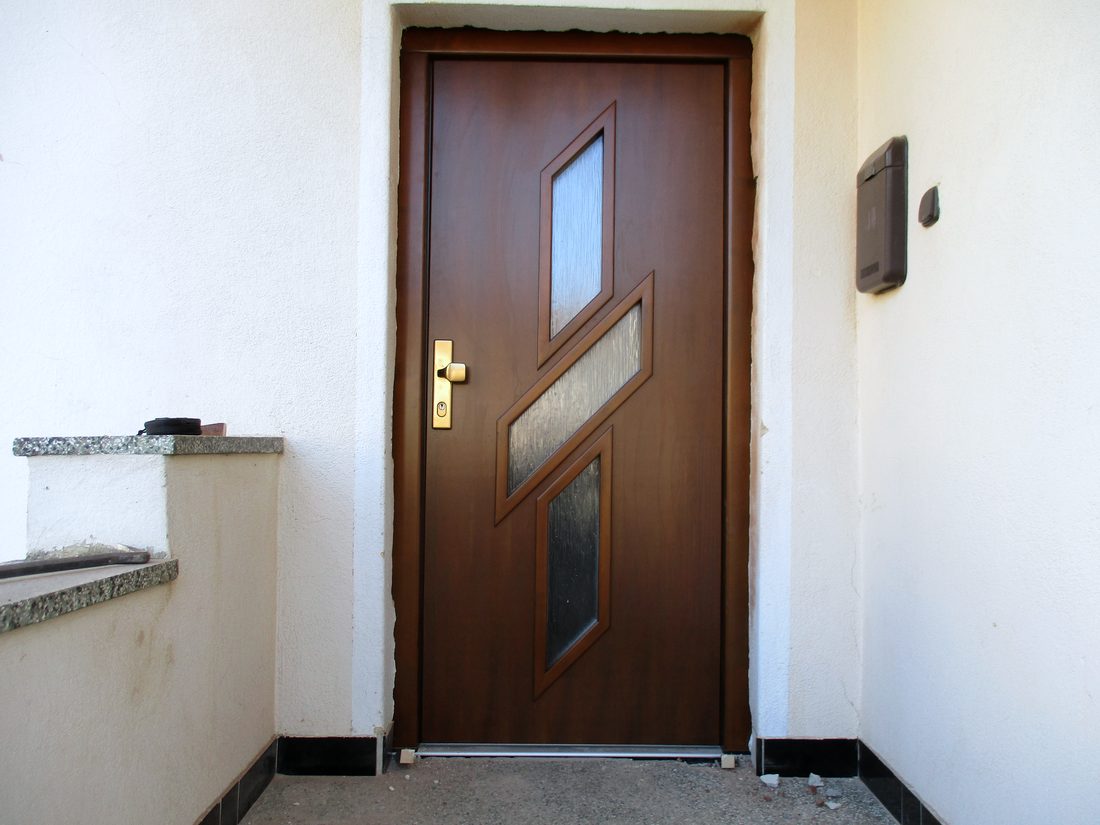 Vchodové dveře